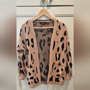 Women's Black and Tan Sweater